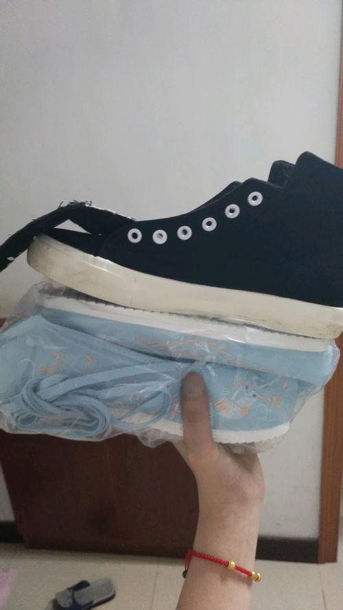 拼多多晒鞋吃瓜,一场吃瓜群众的狂欢盛宴