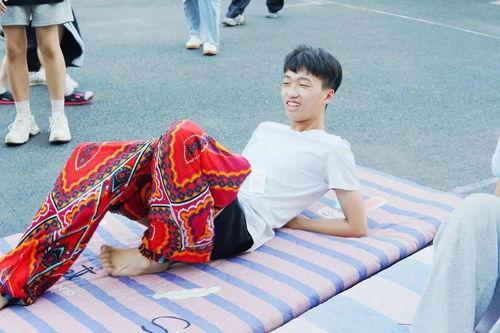 跳舞老师吃瓜,揭秘跳舞老师的甜蜜生活